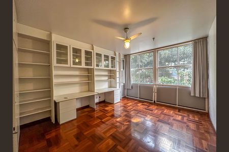 Apartamento para alugar com 348m², 5 quartos e 1 vaga