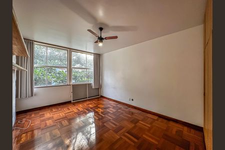 Apartamento para alugar com 348m², 5 quartos e 1 vaga