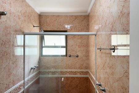 Apartamento à venda com 230m², 3 quartos e 3 vagas Apartamento à venda com 230m², 3 quartos e 3 vagasBanheiro - Suíte 2