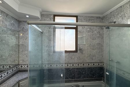 Apartamento à venda com 230m², 3 quartos e 3 vagas Apartamento à venda com 230m², 3 quartos e 3 vagasBanheiro - Suíte 3