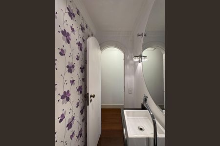 Apartamento à venda com 230m², 3 quartos e 3 vagas Apartamento à venda com 230m², 3 quartos e 3 vagasLavabo