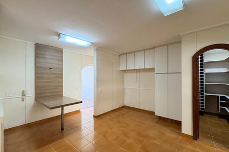 Apartamento à venda com 230m², 3 quartos e 3 vagas Apartamento à venda com 230m², 3 quartos e 3 vagasCozinha