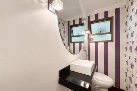 Apartamento à venda com 230m², 3 quartos e 3 vagas Apartamento à venda com 230m², 3 quartos e 3 vagasLavabo