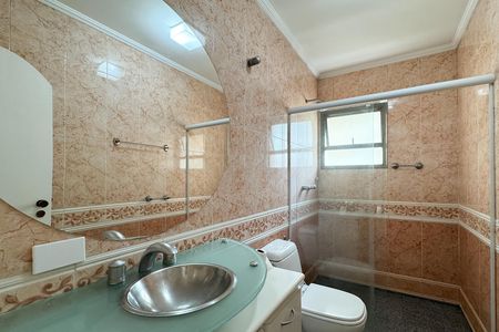 Apartamento à venda com 230m², 3 quartos e 3 vagas Apartamento à venda com 230m², 3 quartos e 3 vagasBanheiro - Suíte 2