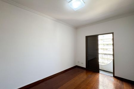 Apartamento à venda com 230m², 3 quartos e 3 vagas Apartamento à venda com 230m², 3 quartos e 3 vagasQuarto