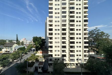 Apartamento à venda com 230m², 3 quartos e 3 vagas Apartamento à venda com 230m², 3 quartos e 3 vagasVista - Sacada