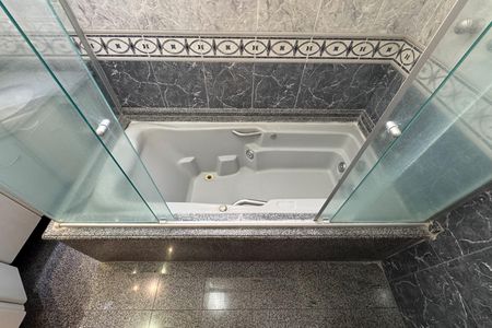Apartamento à venda com 230m², 3 quartos e 3 vagas Apartamento à venda com 230m², 3 quartos e 3 vagasBanheiro - Suíte 3