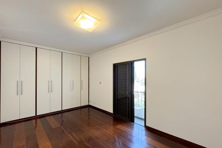 Apartamento à venda com 230m², 3 quartos e 3 vagas Apartamento à venda com 230m², 3 quartos e 3 vagasSuíte 3