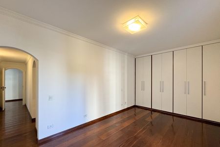Apartamento à venda com 230m², 3 quartos e 3 vagas Apartamento à venda com 230m², 3 quartos e 3 vagasSuíte 3