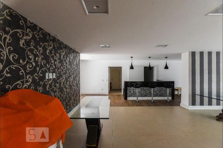 Apartamento à venda com 230m², 3 quartos e 3 vagas Apartamento à venda com 230m², 3 quartos e 3 vagasÁrea comum - Salão de festas