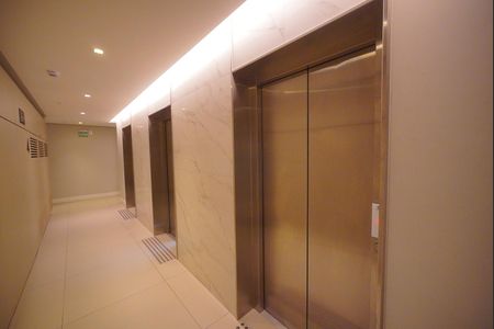 Apartamento para alugar com 61m², 1 quarto e 1 vagaElevador
