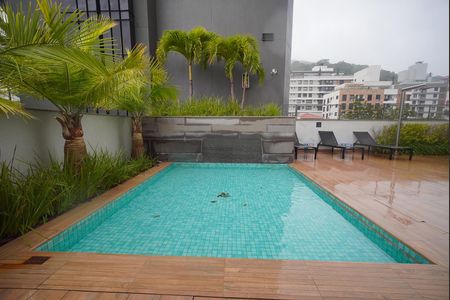 Apartamento para alugar com 61m², 1 quarto e 1 vagaPiscina