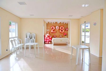 Apartamento à venda com 61m², 3 quartos e 1 vaga Apartamento à venda com 61m², 3 quartos e 1 vagaÁrea comum - Salão de festas