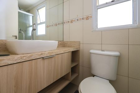 Apartamento à venda com 61m², 3 quartos e 1 vaga Apartamento à venda com 61m², 3 quartos e 1 vagaBanheiro da Suíte