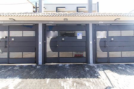 Casa à venda com 116m², 3 quartos e 2 vagasFachada + Placa