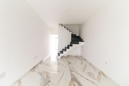 Casa à venda com 116m², 3 quartos e 2 vagasSala