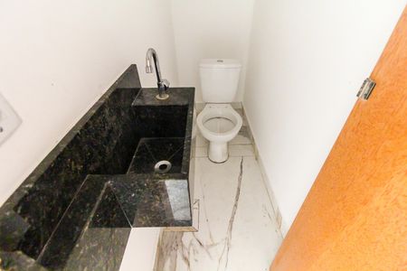 Casa à venda com 116m², 3 quartos e 2 vagasLavabo