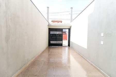 Casa à venda com 116m², 3 quartos e 2 vagasGaragem/Quintal