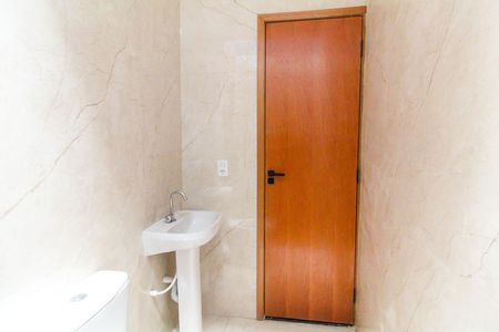 Casa à venda com 116m², 3 quartos e 2 vagasBanheiro 2