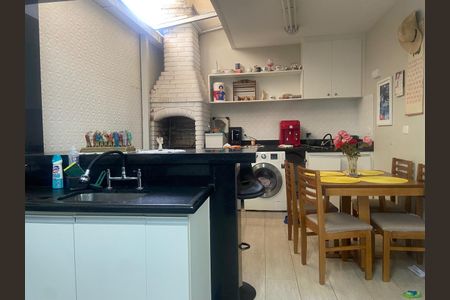 Casa de condomínio à venda com 110m², 3 quartos e 2 vagasCozinha