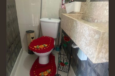 Banheiro de casa de condomínio à venda com 3 quartos, 110m² em Chácara Seis de Outubro, São Paulo