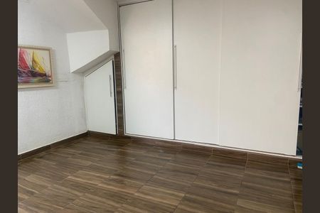 Quarto de casa de condomínio à venda com 3 quartos, 110m² em Chácara Seis de Outubro, São Paulo