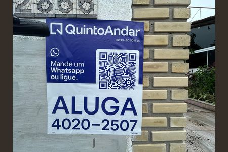 Casa de condomínio para alugar com 40m², 1 quarto e 1 vaga Casa de condomínio para alugar com 40m², 1 quarto e 1 vagaPlaca