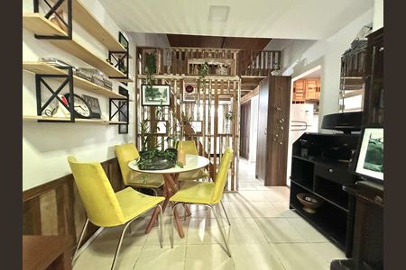 Casa de condomínio para alugar com 40m², 1 quarto e 1 vaga Casa de condomínio para alugar com 40m², 1 quarto e 1 vagaStudio