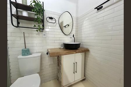 Casa de condomínio para alugar com 40m², 1 quarto e 1 vaga Casa de condomínio para alugar com 40m², 1 quarto e 1 vagaBanheiro