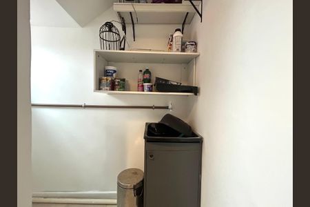 Casa de condomínio para alugar com 40m², 1 quarto e 1 vaga Casa de condomínio para alugar com 40m², 1 quarto e 1 vagaÁrea de Serviço