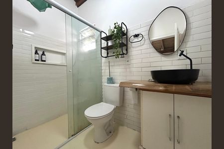Casa de condomínio para alugar com 40m², 1 quarto e 1 vaga Casa de condomínio para alugar com 40m², 1 quarto e 1 vagaBanheiro