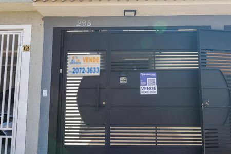 Casa à venda com 116m², 3 quartos e 2 vagasFachada