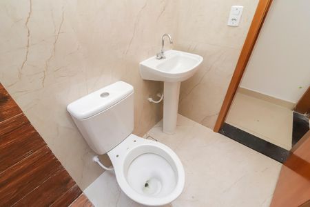 Casa à venda com 116m², 3 quartos e 2 vagasBanheiro Social