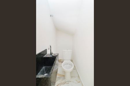 Casa à venda com 116m², 3 quartos e 2 vagasLavabo