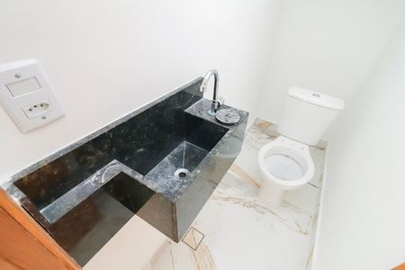 Casa à venda com 116m², 3 quartos e 2 vagasLavabo