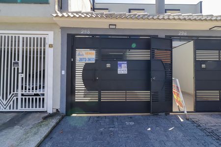 Casa à venda com 116m², 3 quartos e 2 vagasFachada