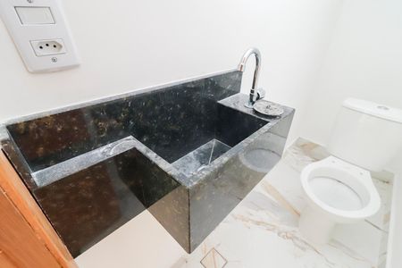Casa à venda com 116m², 3 quartos e 2 vagasLavabo