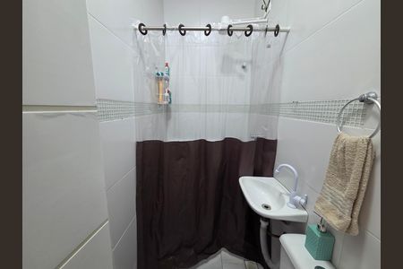 Casa de condomínio para alugar com 84m², 3 quartos e 1 vaga Casa de condomínio para alugar com 84m², 3 quartos e 1 vagaBanheiro