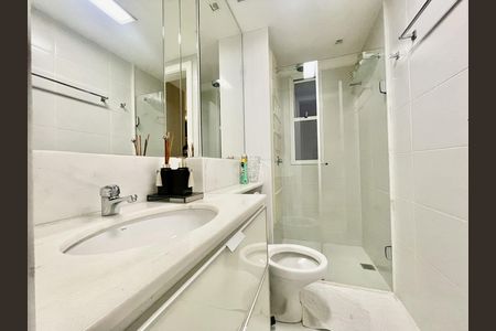 Apartamento à venda com 92m², 3 quartos e 2 vagas Apartamento à venda com 92m², 3 quartos e 2 vagasBanheiro