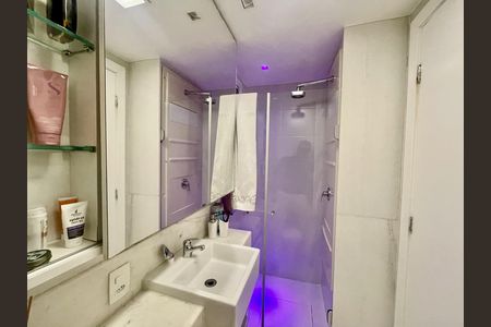 Apartamento à venda com 92m², 3 quartos e 2 vagas Apartamento à venda com 92m², 3 quartos e 2 vagasBanheiro