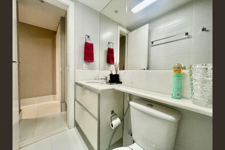 Apartamento à venda com 92m², 3 quartos e 2 vagas Apartamento à venda com 92m², 3 quartos e 2 vagasBanheiro