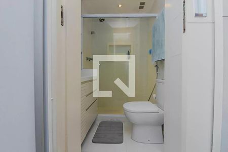 Apartamento à venda com 93m², 2 quartos e 1 vaga Apartamento à venda com 93m², 2 quartos e 1 vagaBanheiro