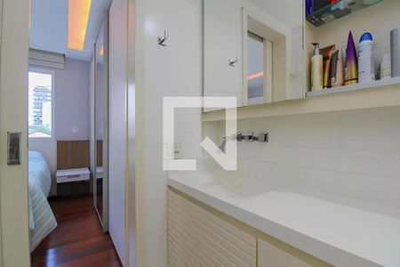 Apartamento à venda com 93m², 2 quartos e 1 vaga Apartamento à venda com 93m², 2 quartos e 1 vagaBanheiro