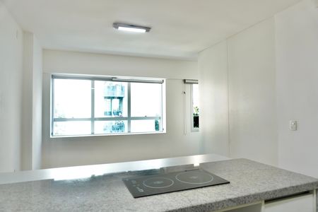 Sala de kitnet/studio para alugar com 1 quarto, 42m² em Funcionários, Belo Horizonte