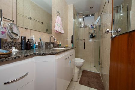 Apartamento à venda com 120m², 4 quartos e 2 vagasBANHEIRO2