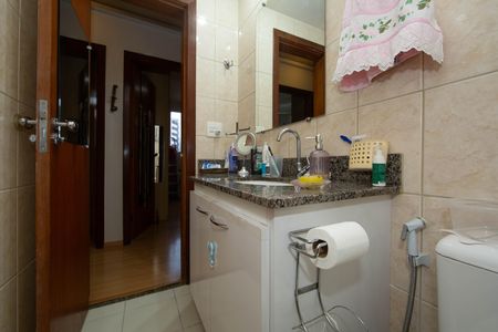 Apartamento à venda com 120m², 4 quartos e 2 vagasBANHEIRO2