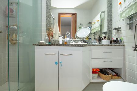 Apartamento à venda com 120m², 4 quartos e 2 vagasBANHEIRO1