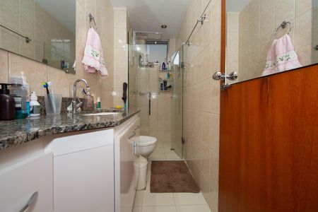 Apartamento à venda com 120m², 4 quartos e 2 vagasBANHEIRO2