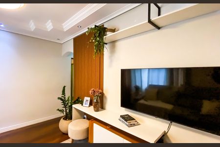 Casa à venda com 240m², 6 quartos e 3 vagas Casa à venda com 240m², 6 quartos e 3 vagasSala