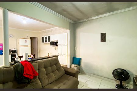 Casa à venda com 240m², 6 quartos e 3 vagas Casa à venda com 240m², 6 quartos e 3 vagasCasa 2 - Studio